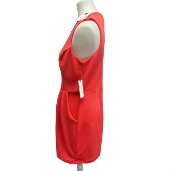 NEW BISOU BISOU women's sleeveless dress with detachable necklace in coral - Picture 3 of 6